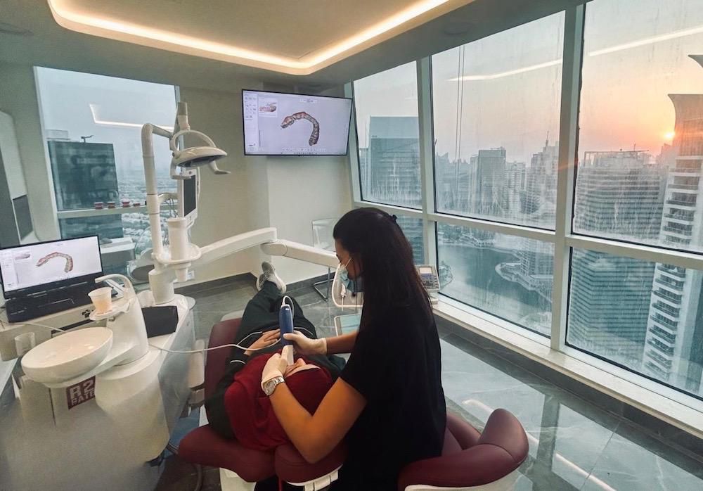 why choose noa dental clinic dubai for periodontics